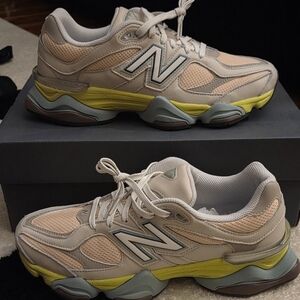 NEW BALANCE 9060 'MOONBEAM' SZ 10.5M